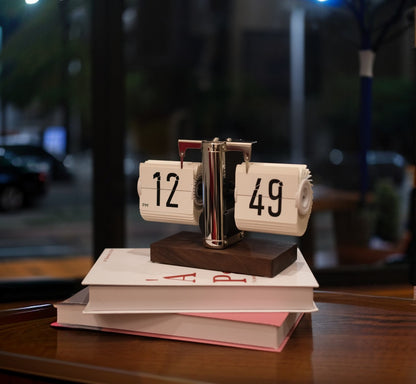 STEEL FLIP CLOCK WITH WHITE FLIPS AND WOODEN BASE